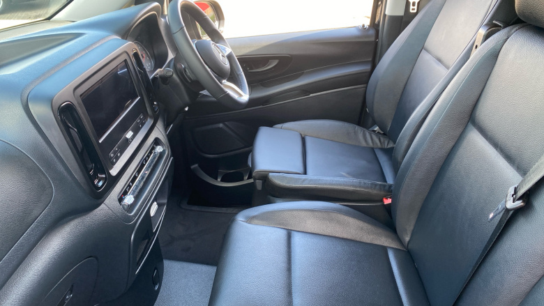 Mercedes-Benz Vito Tourer L3 Diesel Rwd 114 CDI Pro 9-Seater 9G-Tronic